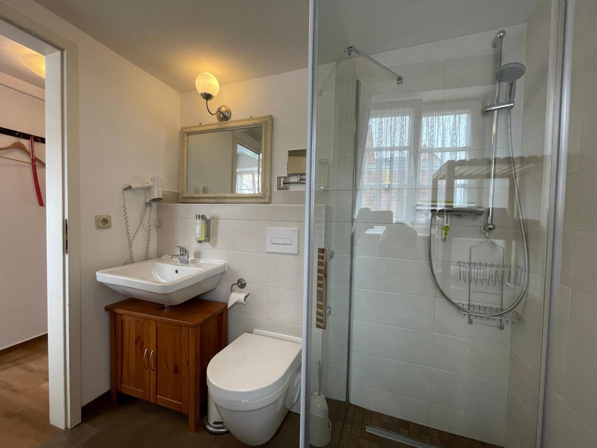 Apartment Mit Balkon No4 เควดลินบวร์ก ภายนอก รูปภาพ